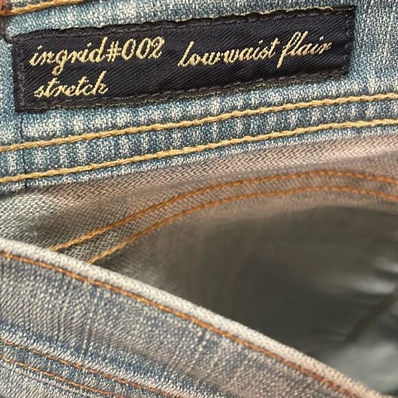 Citizens of Humanity Ingrid #002 Low waist flare distressed light wash - Picture 4 of 8